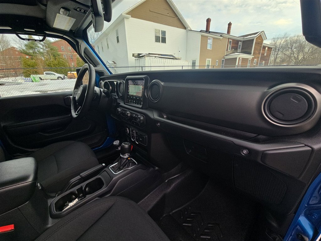 Used 2023 Jeep Gladiator Willys image 28