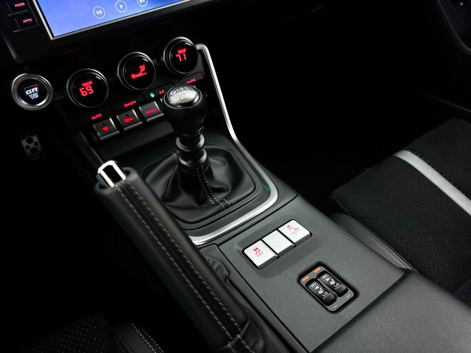 Used 2025 Toyota GR86 Premium RWD image 24