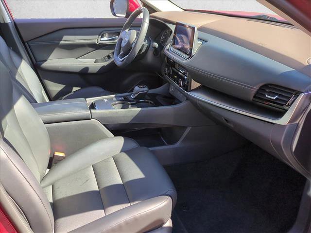 Used 2023 Nissan Rogue SV w/ SV Premium Package image 21