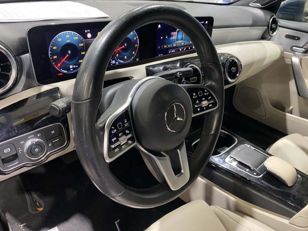 Used 2019 Mercedes-Benz A 220 image 3