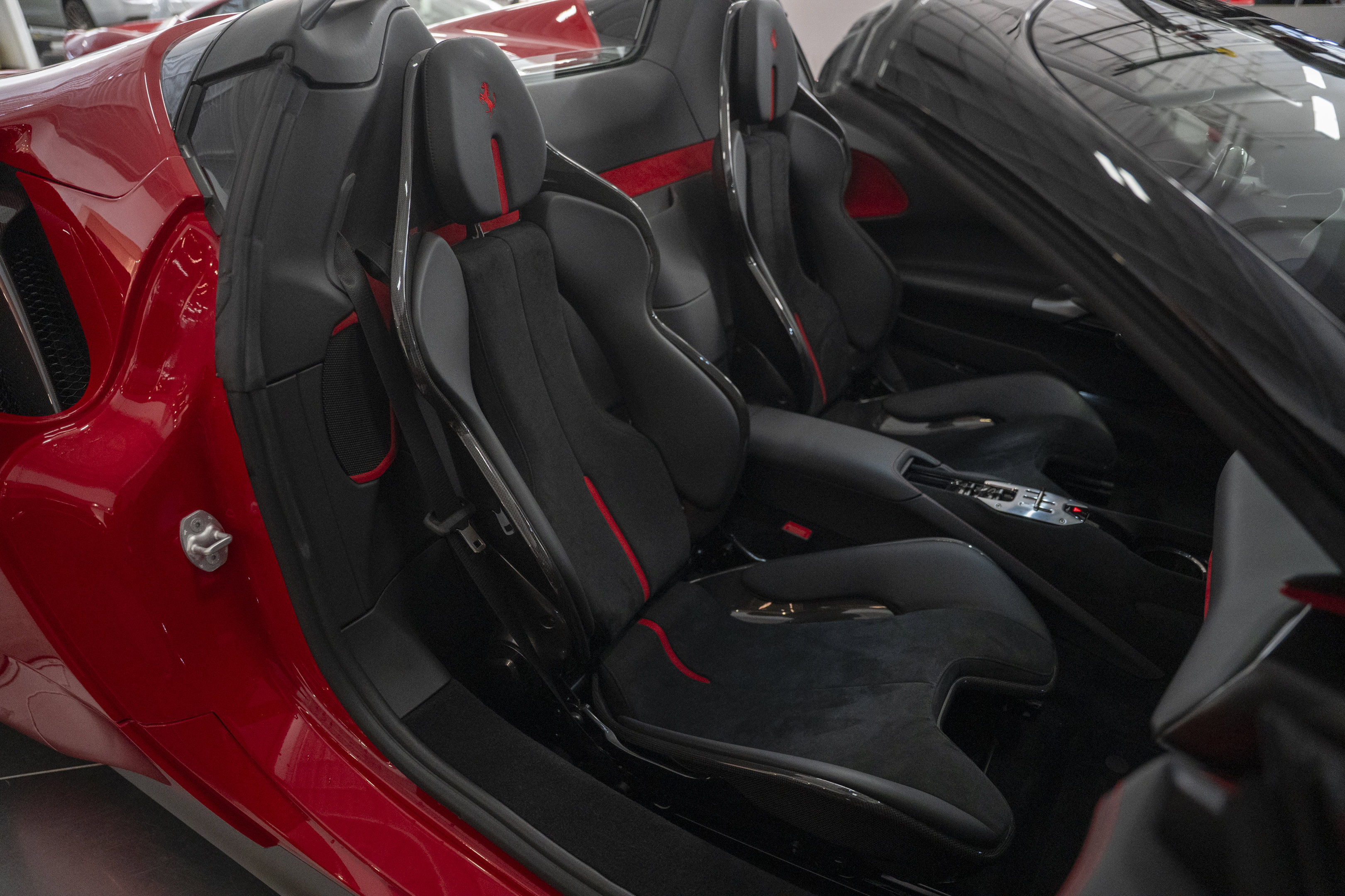 Used 2022 Ferrari SF90 Spider AWD/4WD image 31