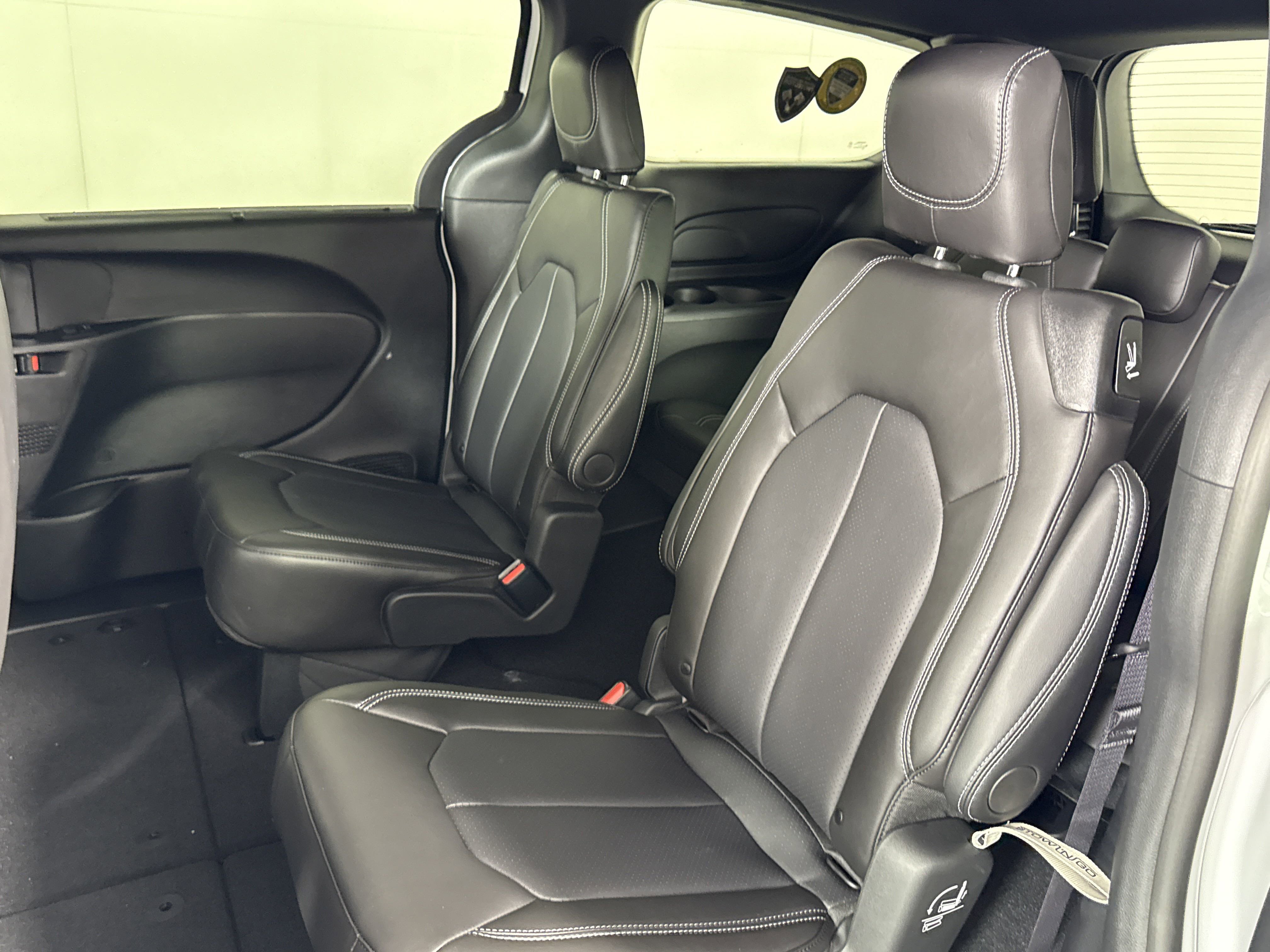 New 2026 Chrysler Voyager LX image 13