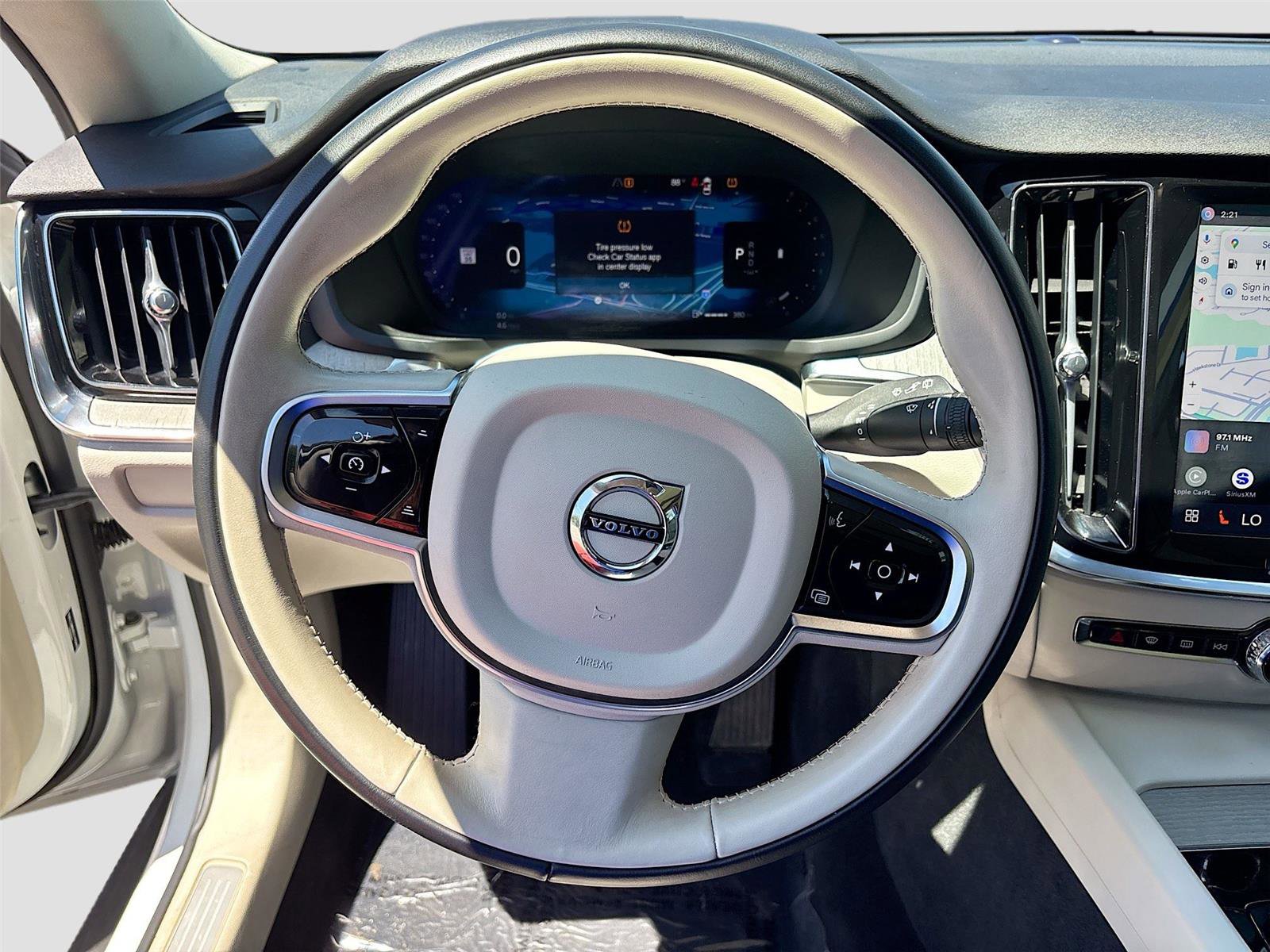 Used 2025 Volvo V60 B5 Cross Country Plus AWD/4WD image 12