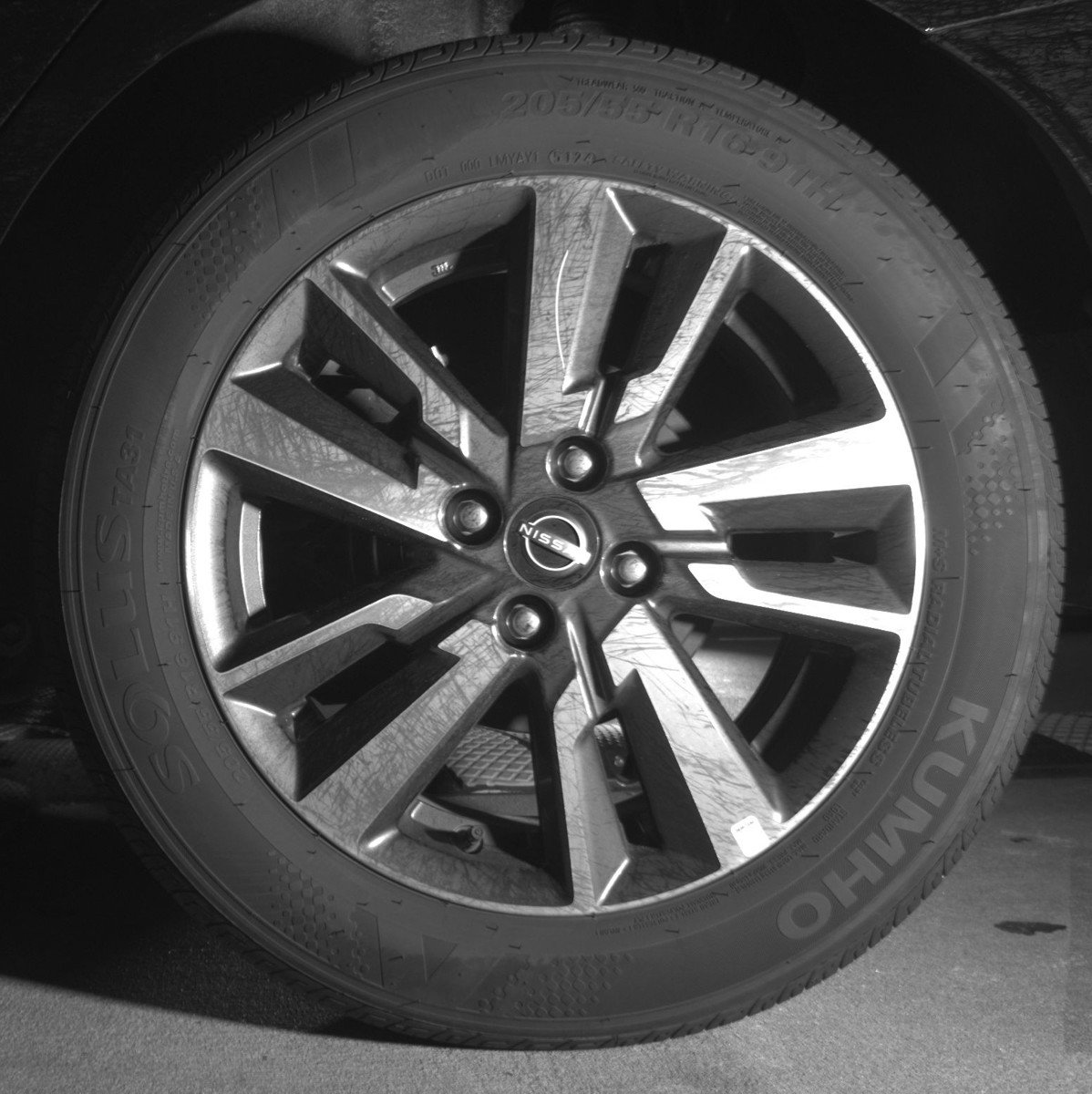 Used 2025 Nissan Versa SV image 14