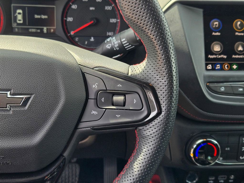 Used 2023 Chevrolet TrailBlazer RS image 38