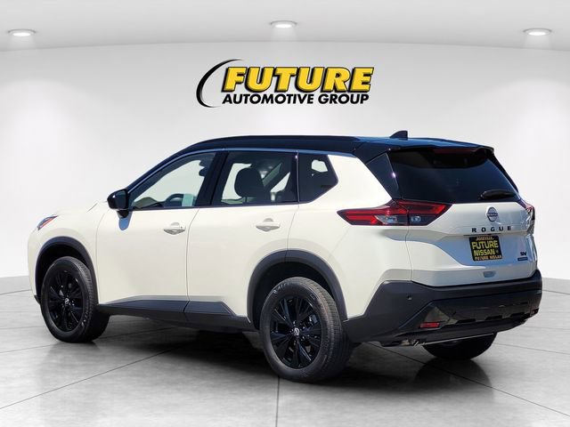 Certified 2023 Nissan Rogue SV w/ SV Premium B Package FWD image 7