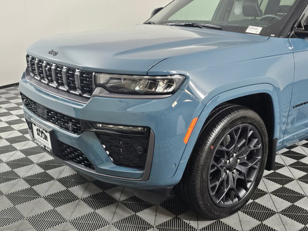 New 2026 Jeep Grand Cherokee L Summit AWD/4WD image 11