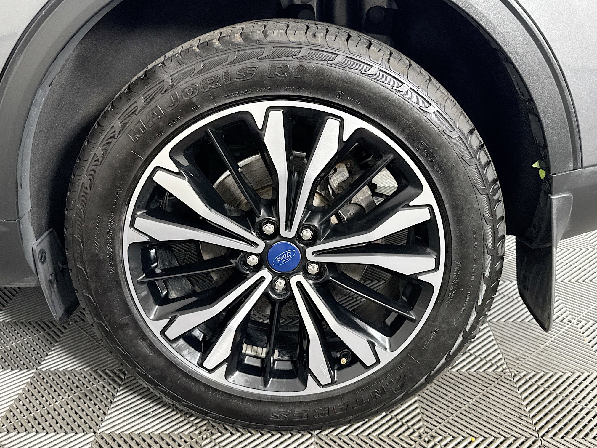 Used 2022 Ford Escape SE w/ SE Sport Appearance Package image 36