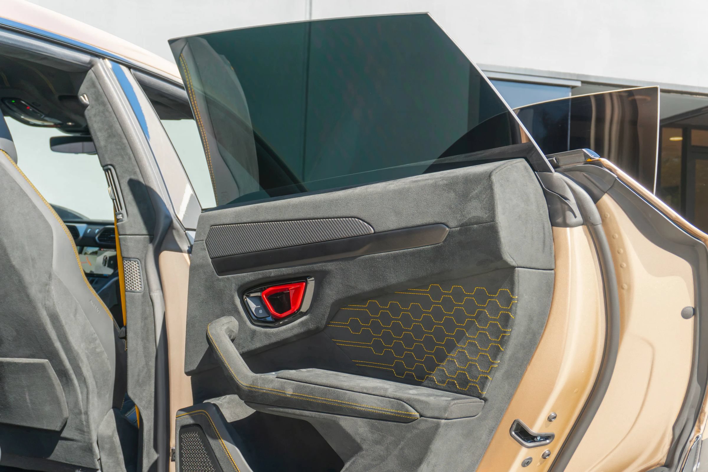 Used 2023 Lamborghini Urus Performante AWD/4WD image 60