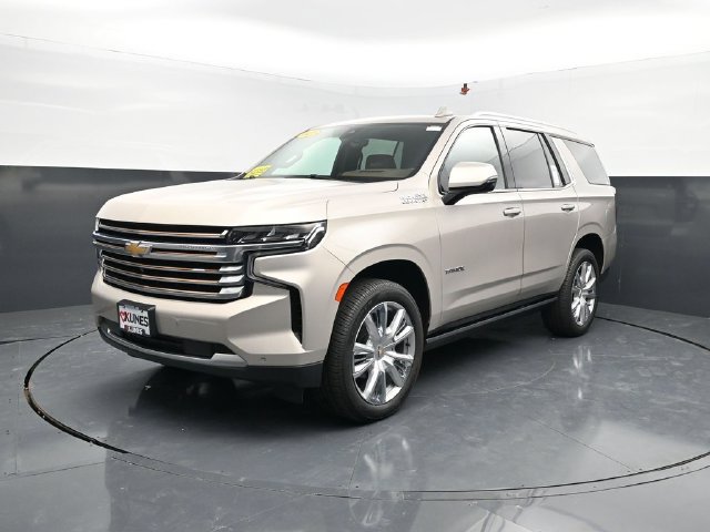 Used 2021 Chevrolet Tahoe High Country w/ Premium Package AWD/4WD image 3