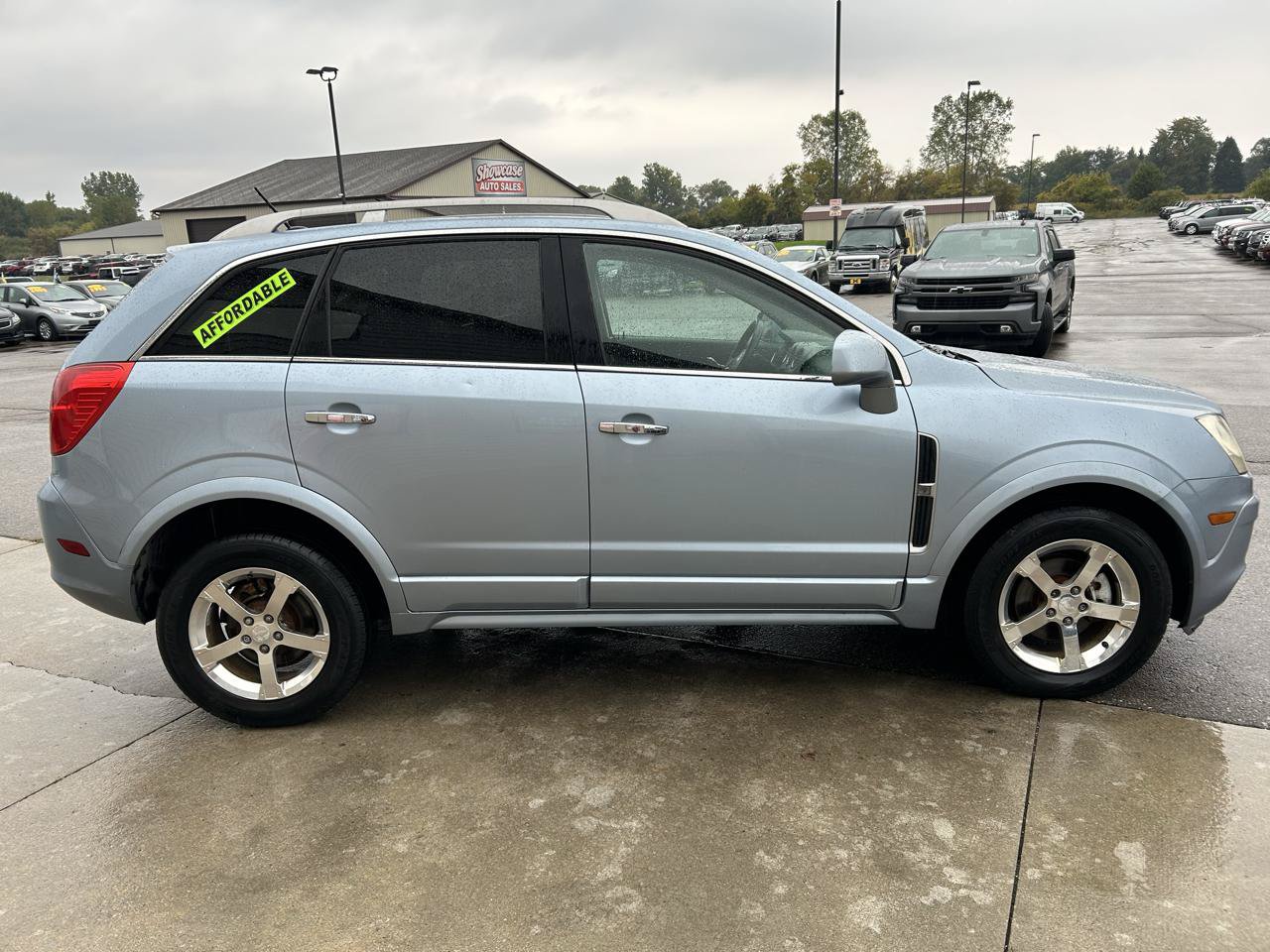 Used 2013 Chevrolet Captiva Sport LT FWD image 4
