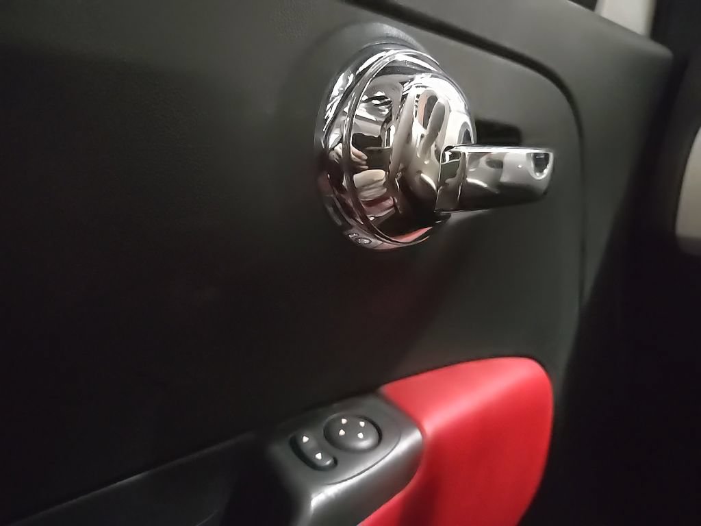 Used 2013 FIAT 500 Lounge w/ Luxury Leather Pkg FWD image 26