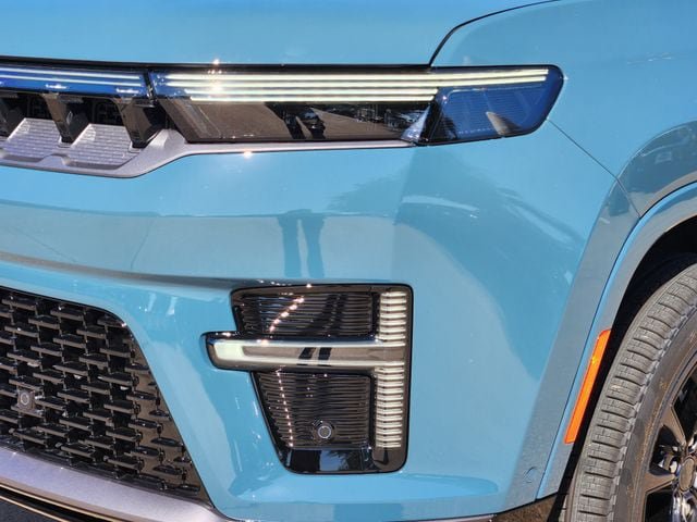 New 2026 Jeep Grand Wagoneer Summit AWD/4WD image 5