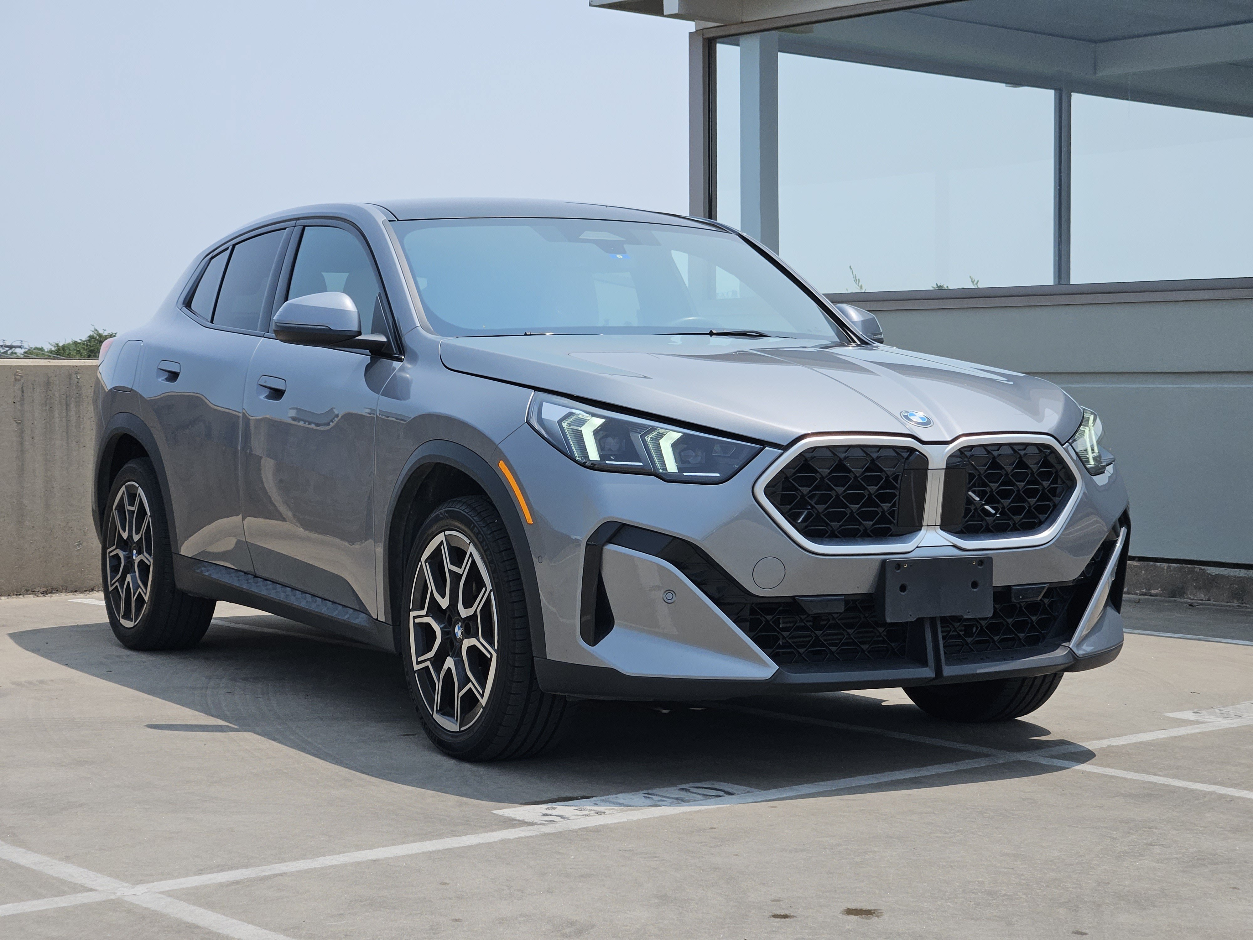Used 2025 BMW X2 xDrive28i AWD/4WD image 10