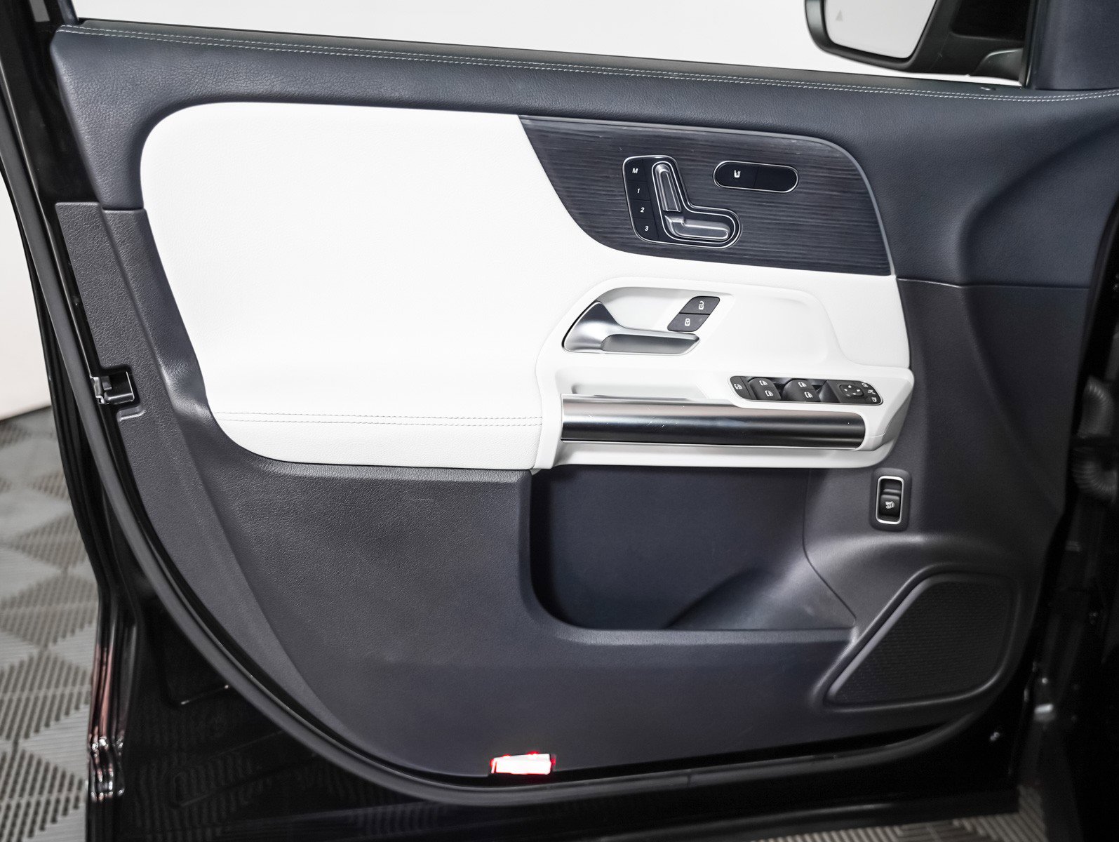 Certified 2021 Mercedes-Benz GLA 35 AMG 4MATIC image 24