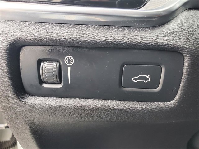 Used 2021 Volvo S60 T5 R-Design image 17