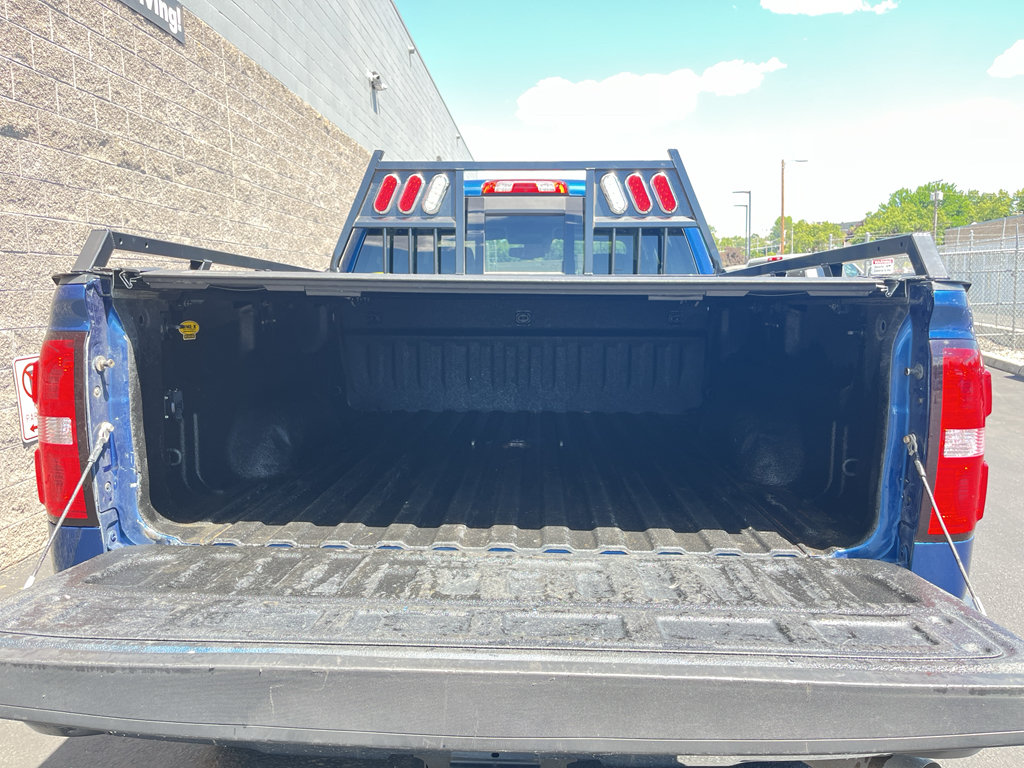 Used 2016 GMC Sierra 3500 SLT w/ Driver Alert Package AWD/4WD image 8