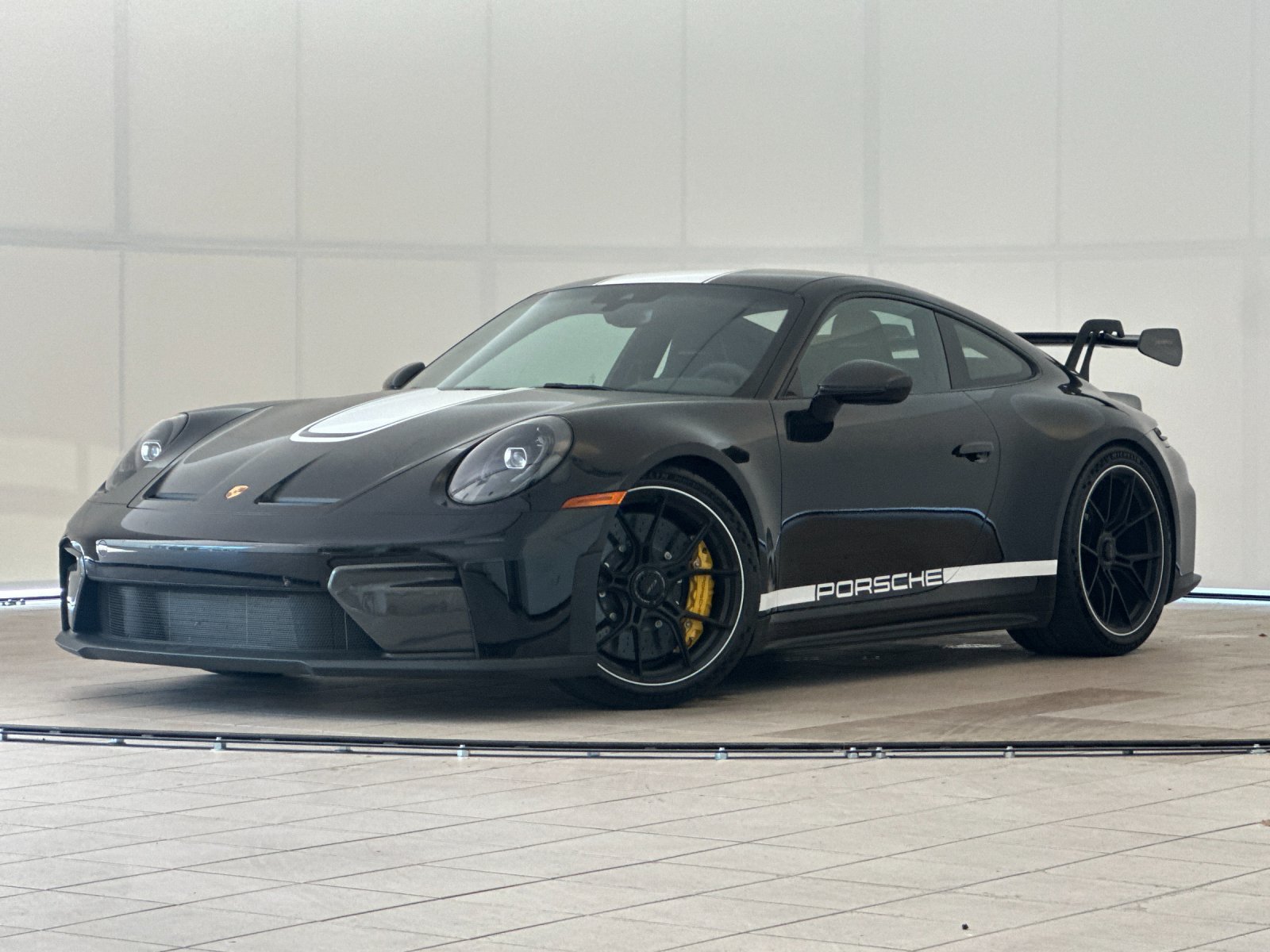 Used 2026 Porsche 911 GT3 RWD image 1