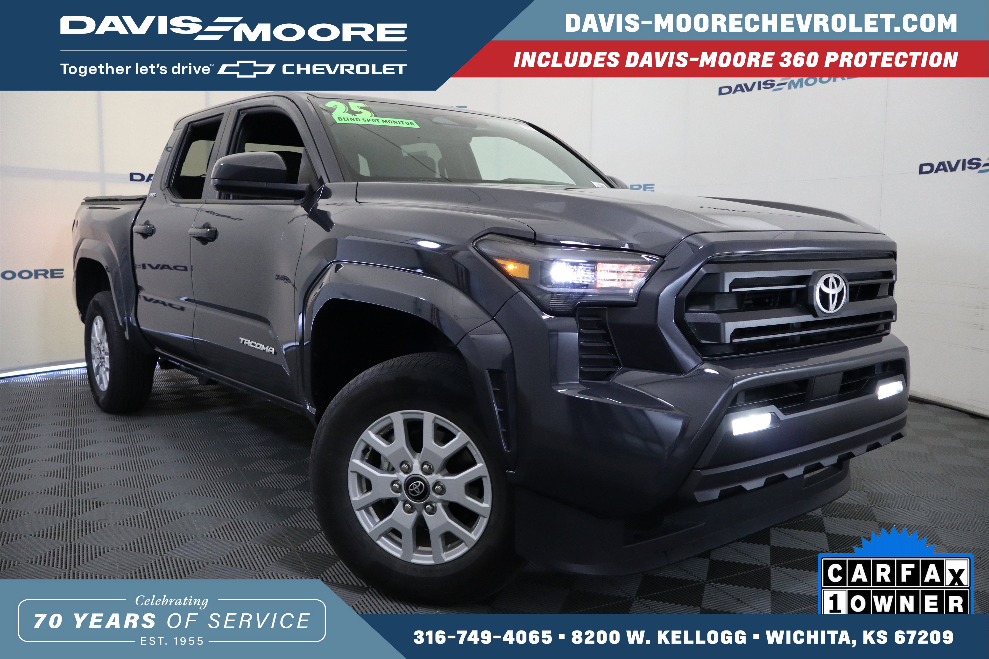 Used 2025 Toyota Tacoma SR5 AWD/4WD image 1