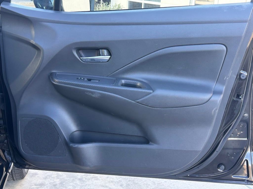 Used 2023 Nissan Versa SV image 32