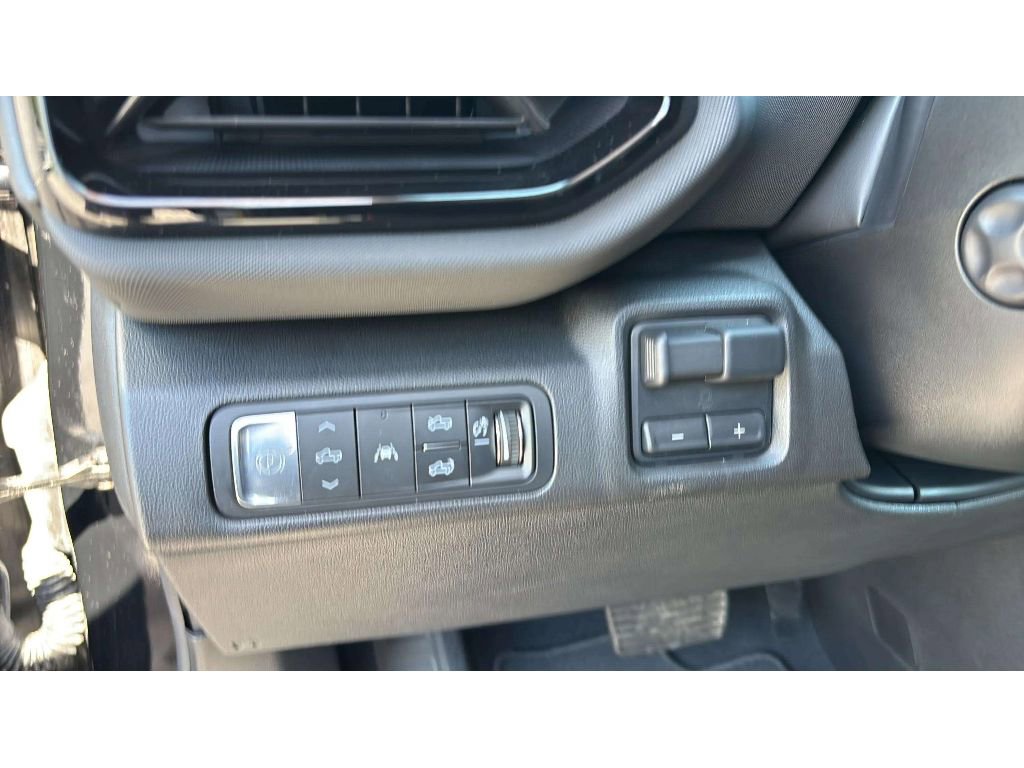 Used 2024 Chevrolet Silverado EV RST AWD/4WD image 24