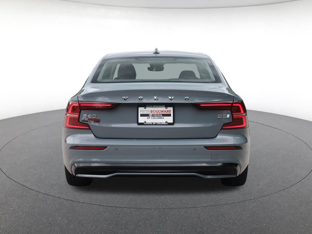 Used 2023 Volvo S60 B5 Plus w/ Climate Package FWD image 4