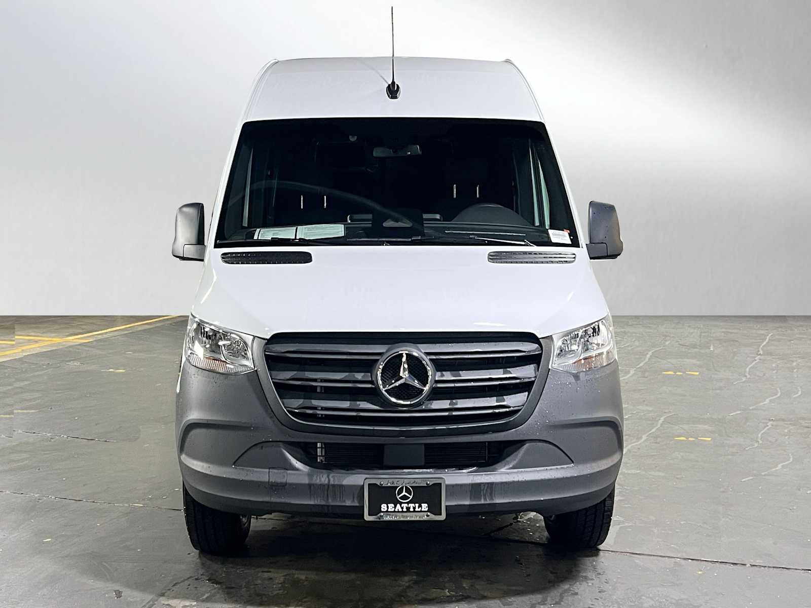 Used 2025 Mercedes-Benz Sprinter 2500 image 8
