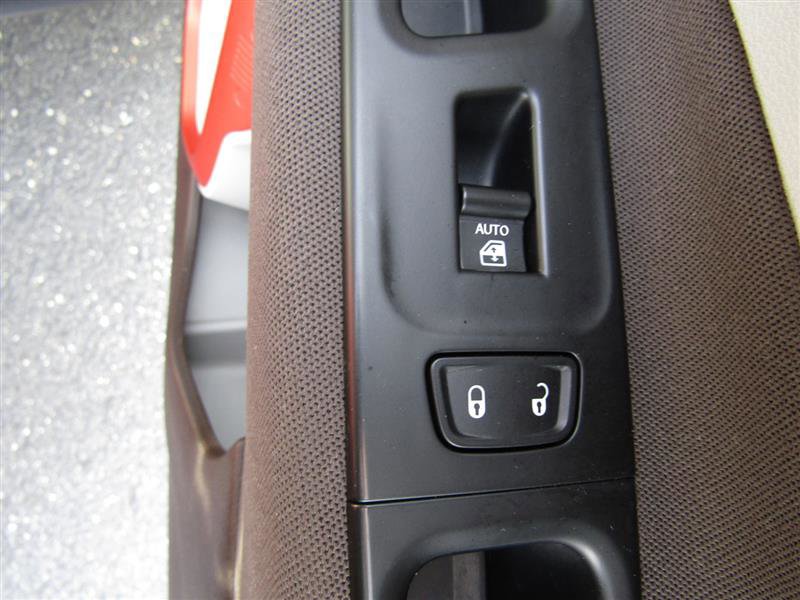 Used 2015 Jeep Renegade Latitude image 30