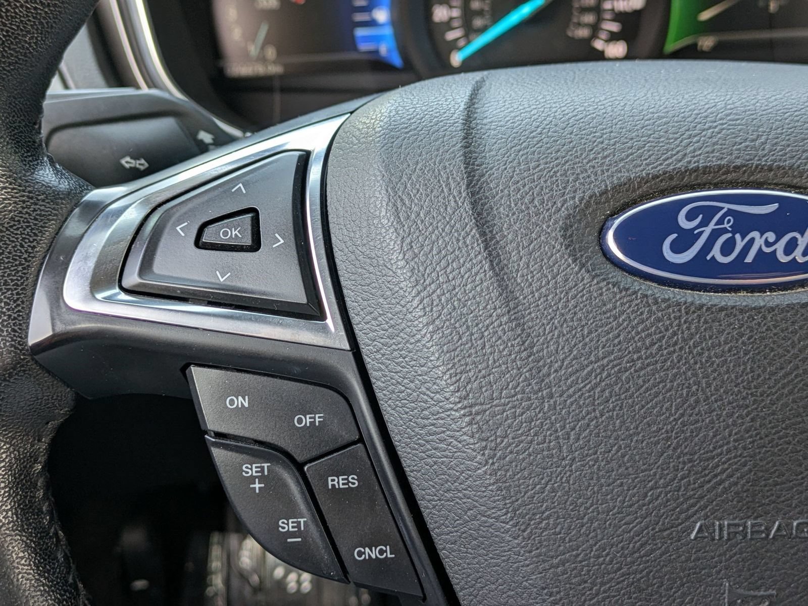 Used 2017 Ford Fusion SE w/ Equipment Group 201A FWD image 20