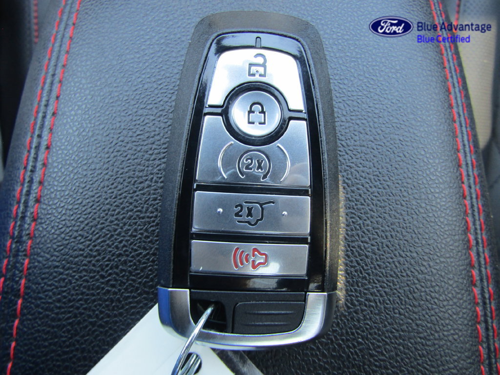 Certified 2024 Ford Escape ST-Line Elite w/ Premium Technology Package AWD/4WD image 40