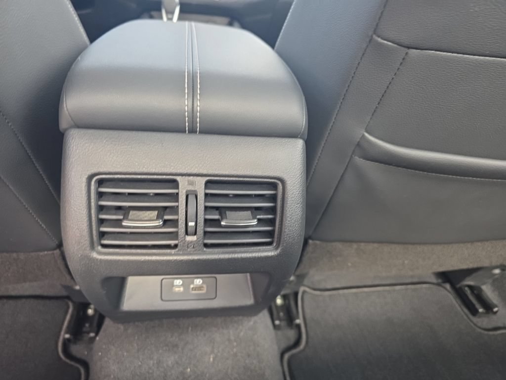 Used 2025 Nissan Altima 2.5 SL FWD image 13