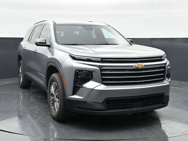 Used 2024 Chevrolet Traverse LT FWD image 4