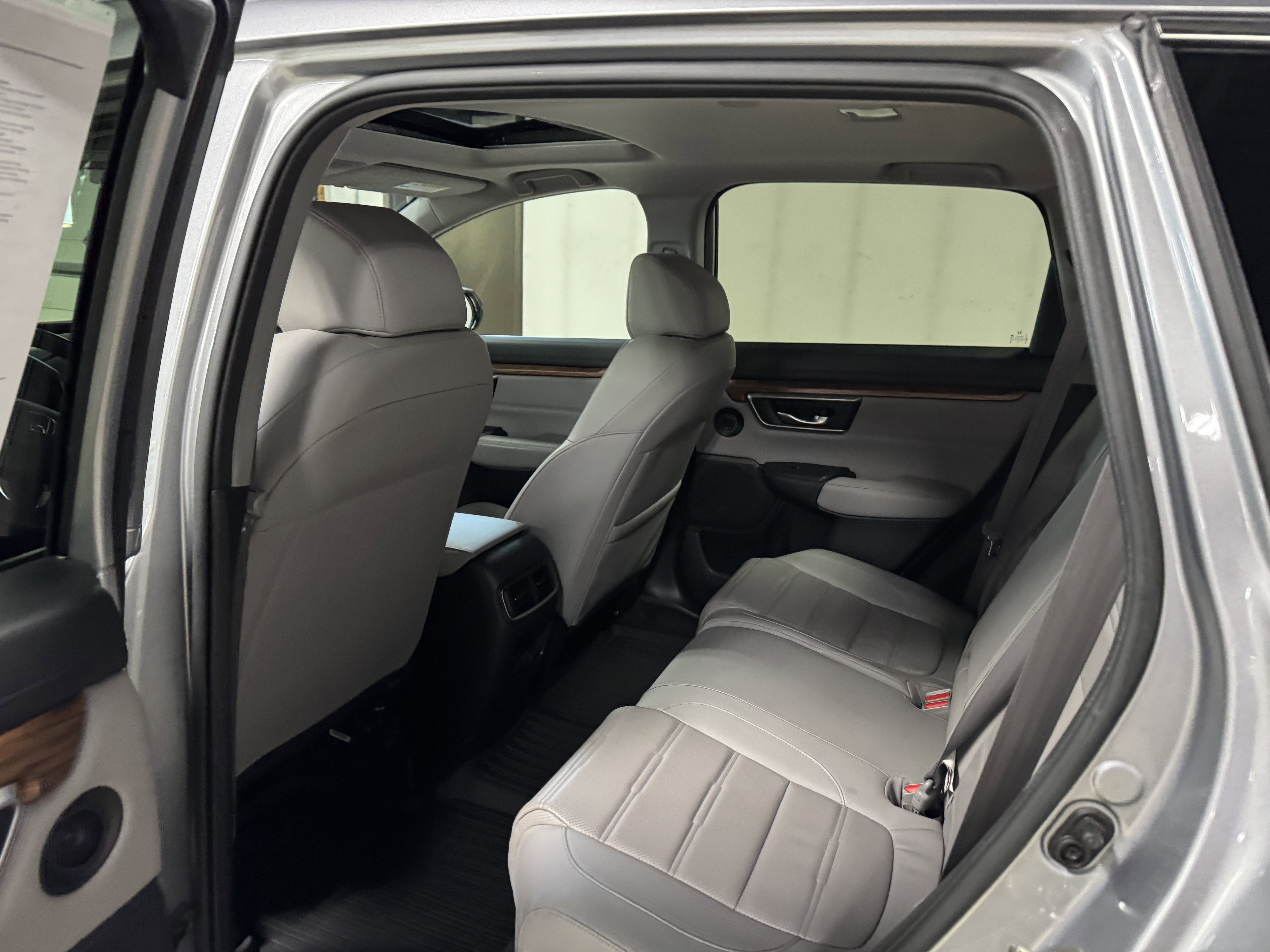 Used 2017 Honda CR-V Touring image 14