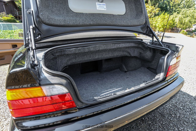 Used 1999 BMW 323i Convertible image 40