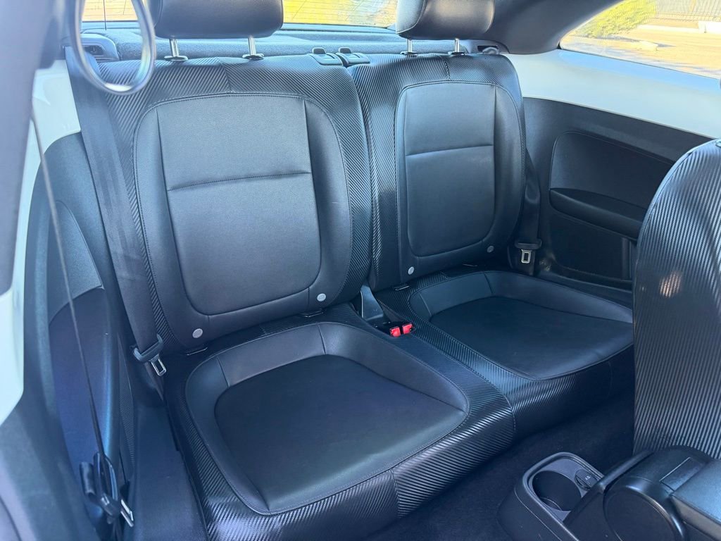 Used 2014 Volkswagen Beetle 2.5 image 15