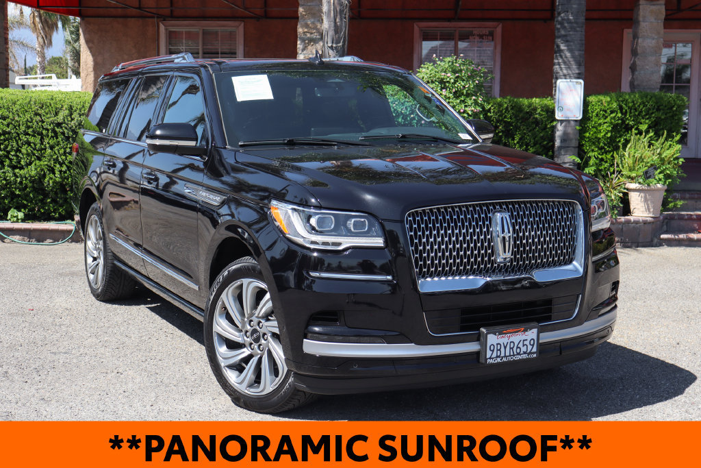 Used 2022 Lincoln Navigator L 4WD image 2