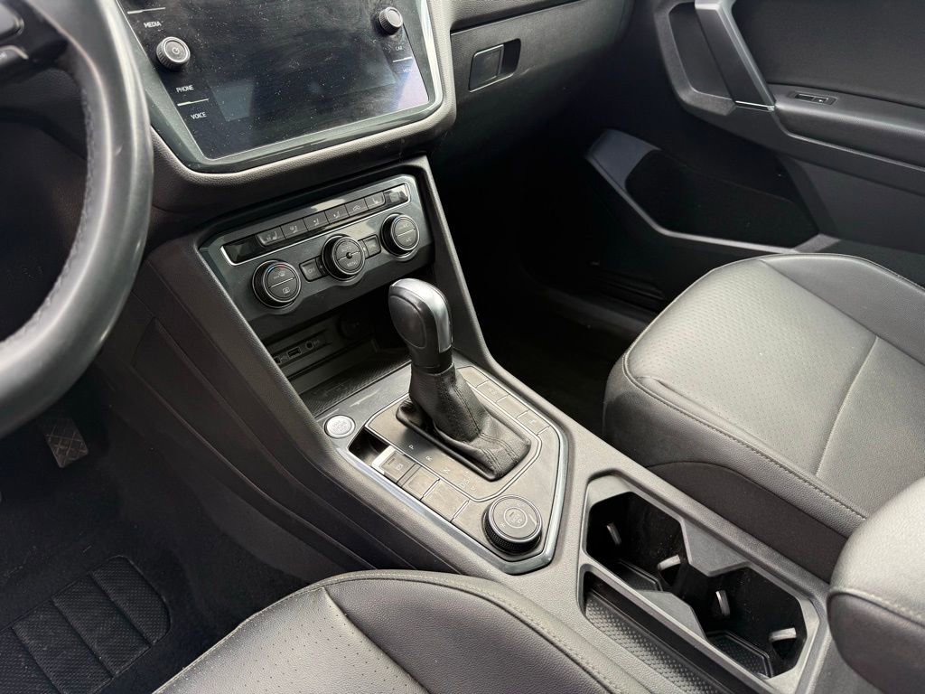 Used 2020 Volkswagen Tiguan SEL image 26