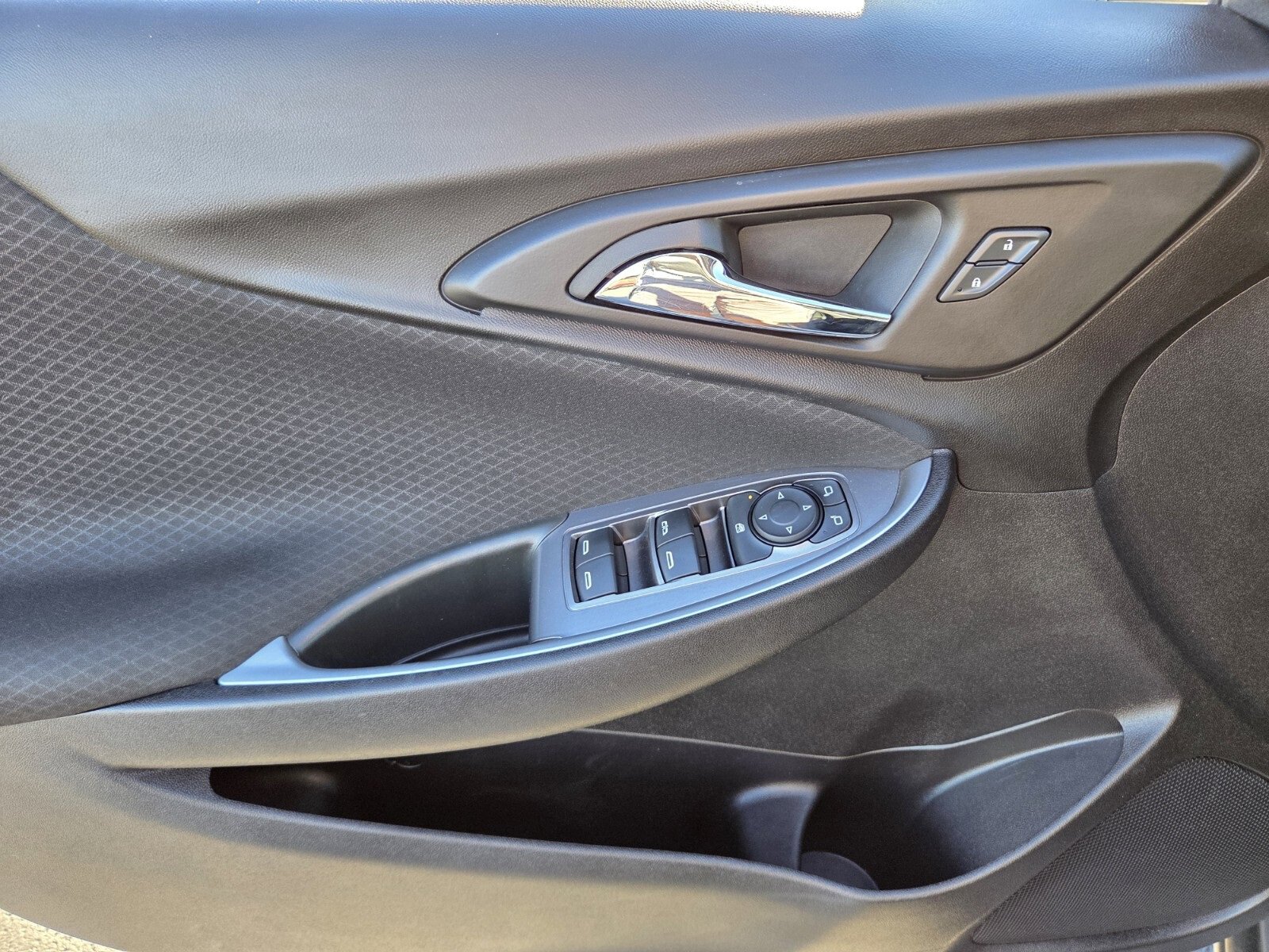 Used 2024 Chevrolet Malibu LT image 17