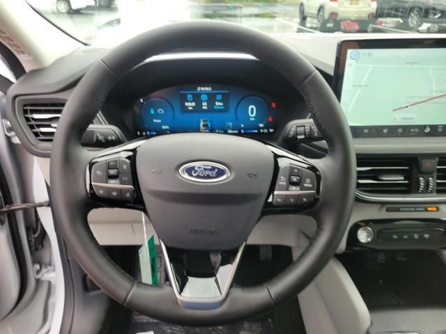 New 2025 Ford Escape SE w/ PHEV Premium Package image 25
