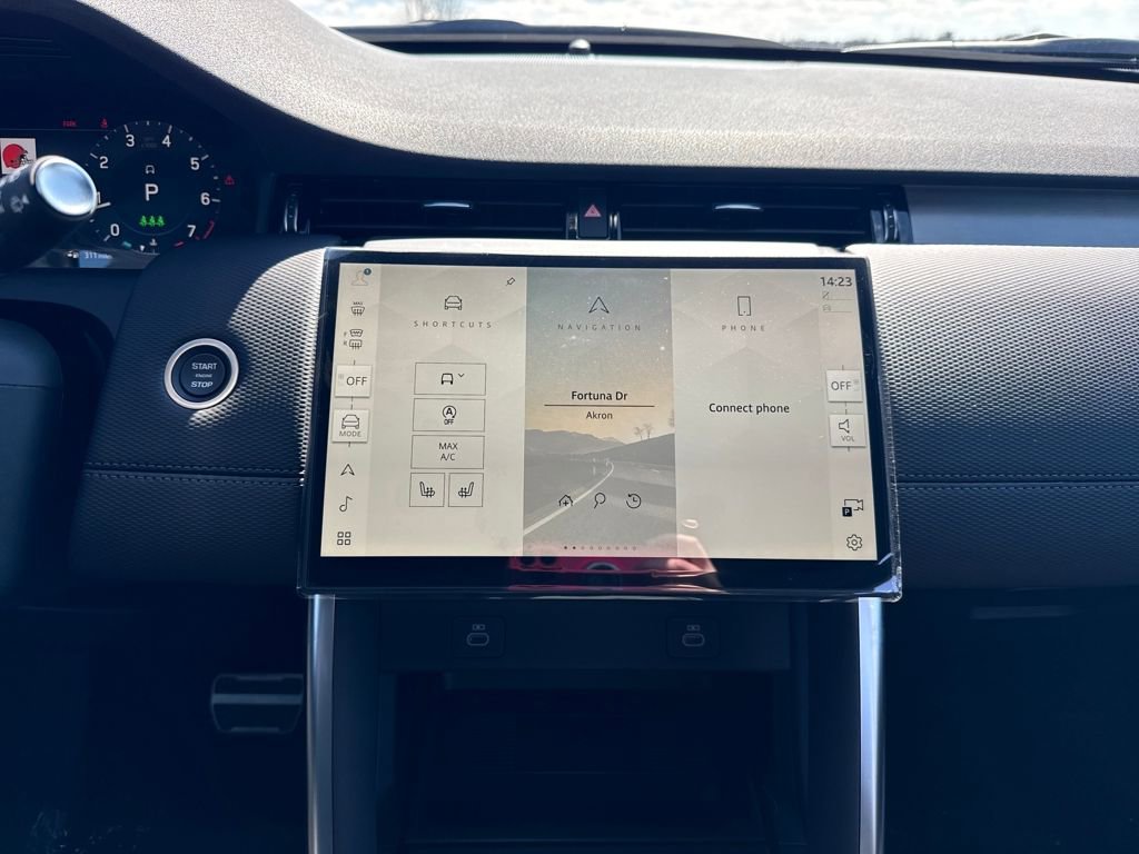 New 2026 Land Rover Discovery Sport Landmark AWD/4WD image 22