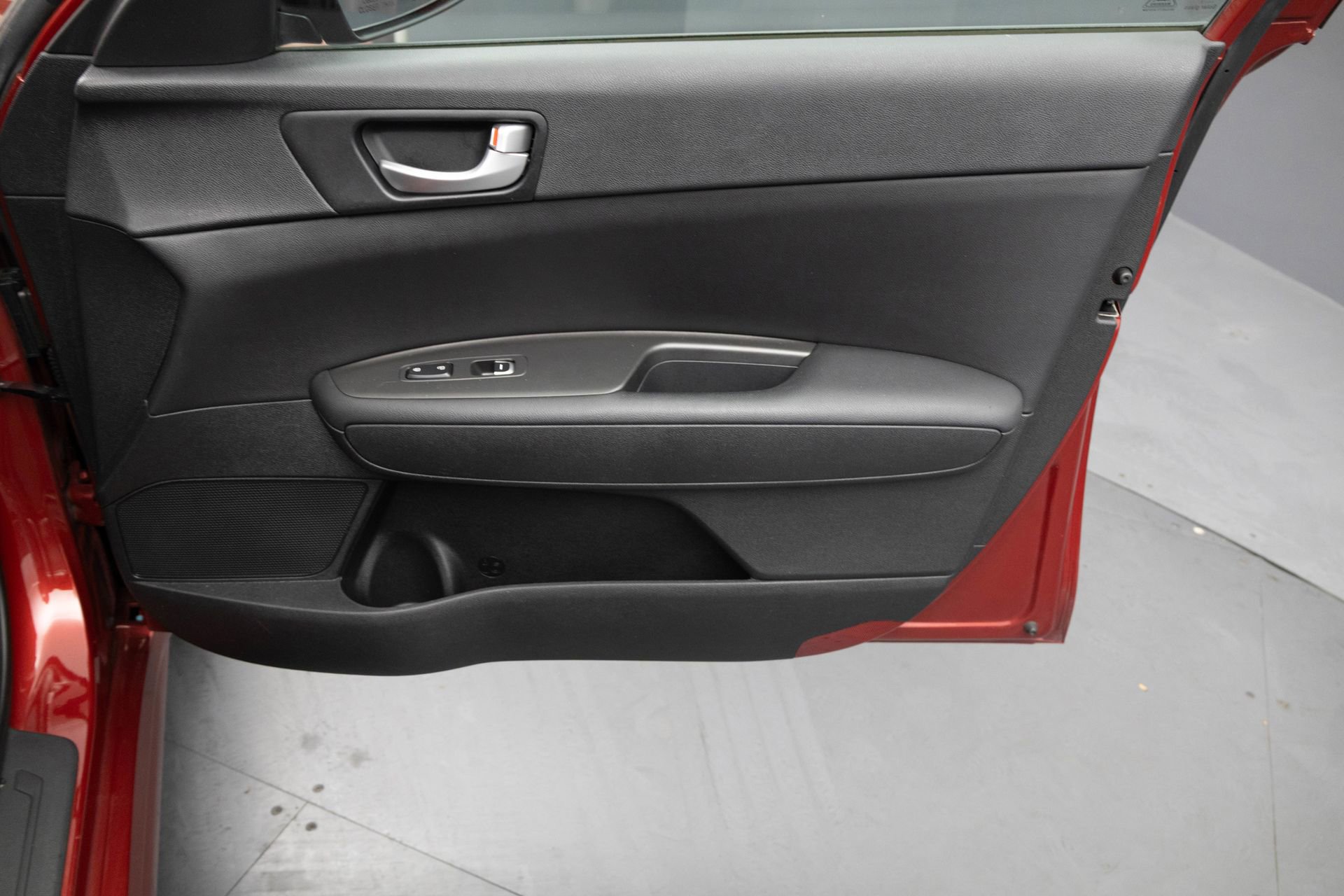 Used 2018 Kia Optima S image 40