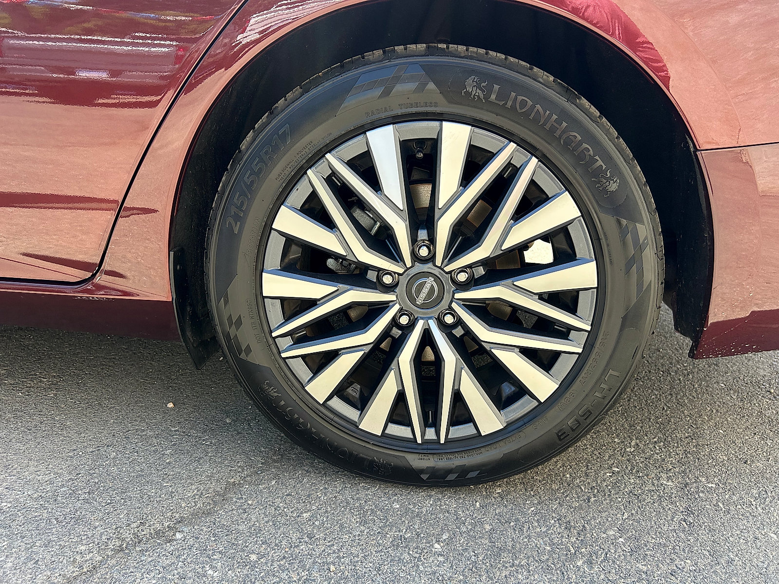 Used 2023 Nissan Altima 2.5 SV FWD image 21