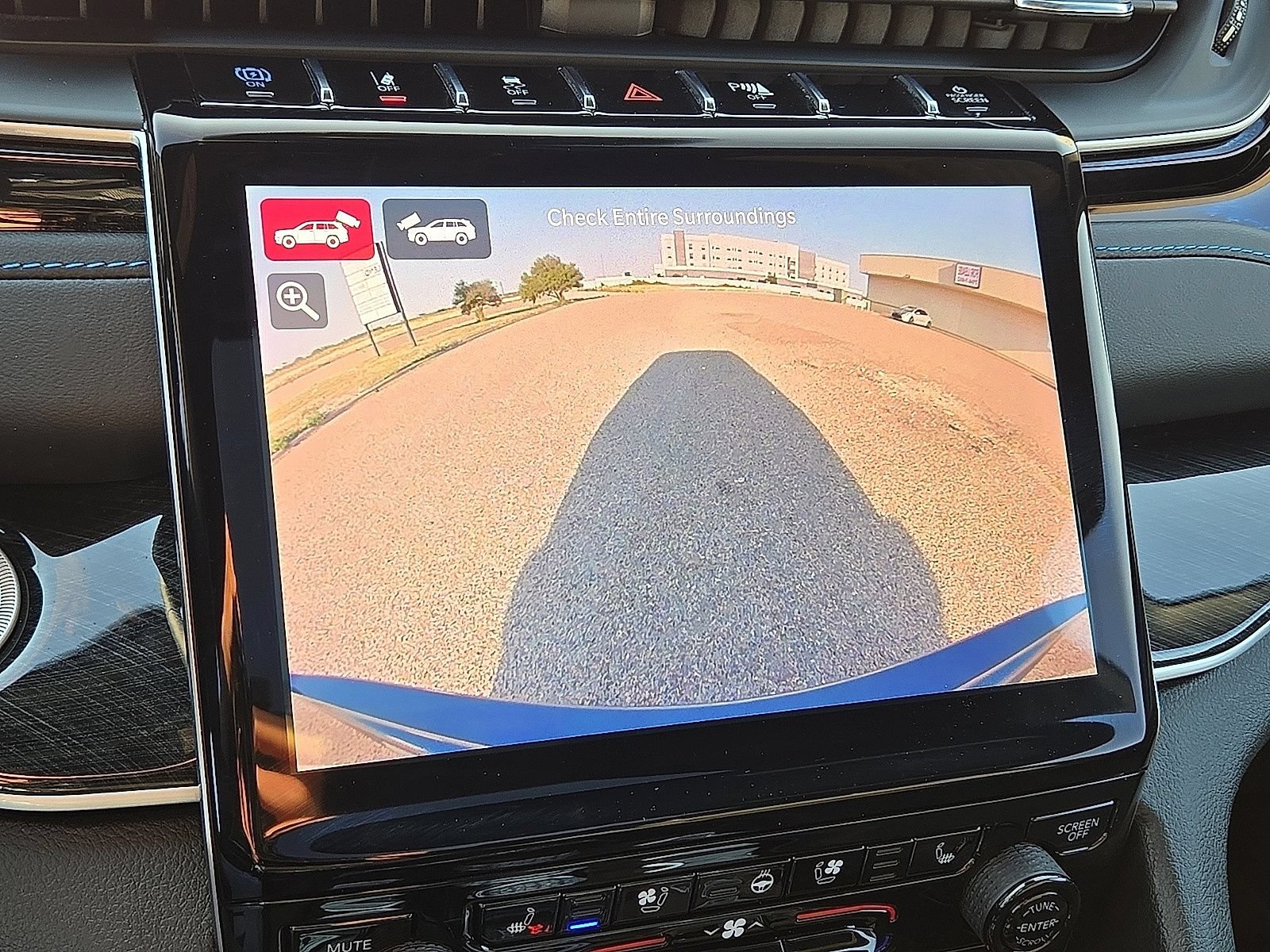 Used 2023 Jeep Grand Cherokee Trailhawk AWD/4WD image 32