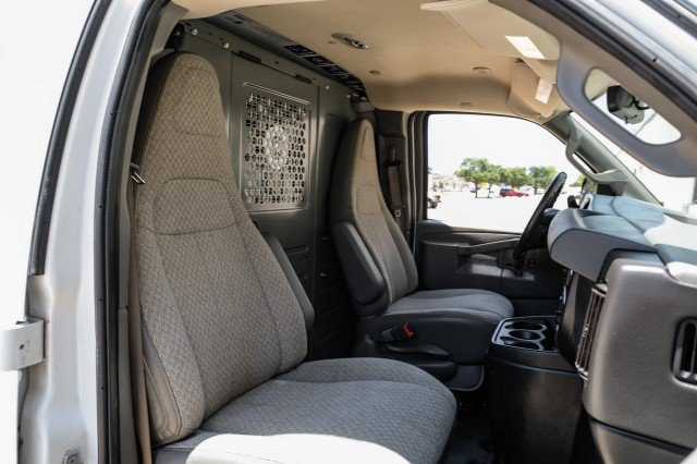 Used 2021 Chevrolet Express 2500 w/ Enhanced Convenience Package RWD image 31