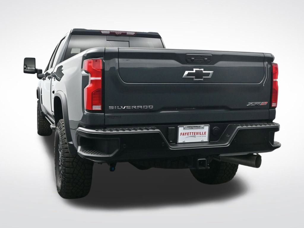 Used 2025 Chevrolet Silverado 2500 ZR2 w/ Technology Package image 9