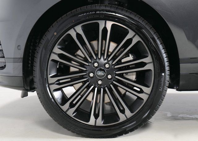 New 2026 Land Rover Range Rover Velar Dynamic SE image 9