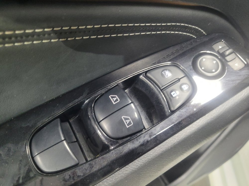 Used 2020 Nissan Altima 2.0 Platinum FWD image 27