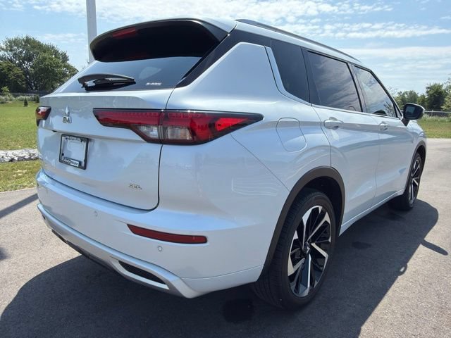 Used 2024 Mitsubishi Outlander SEL Black Edition AWD/4WD image 7