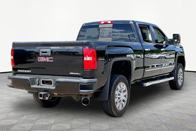 Used 2015 GMC Sierra 2500 Denali w/ Duramax Plus Package AWD/4WD image 5