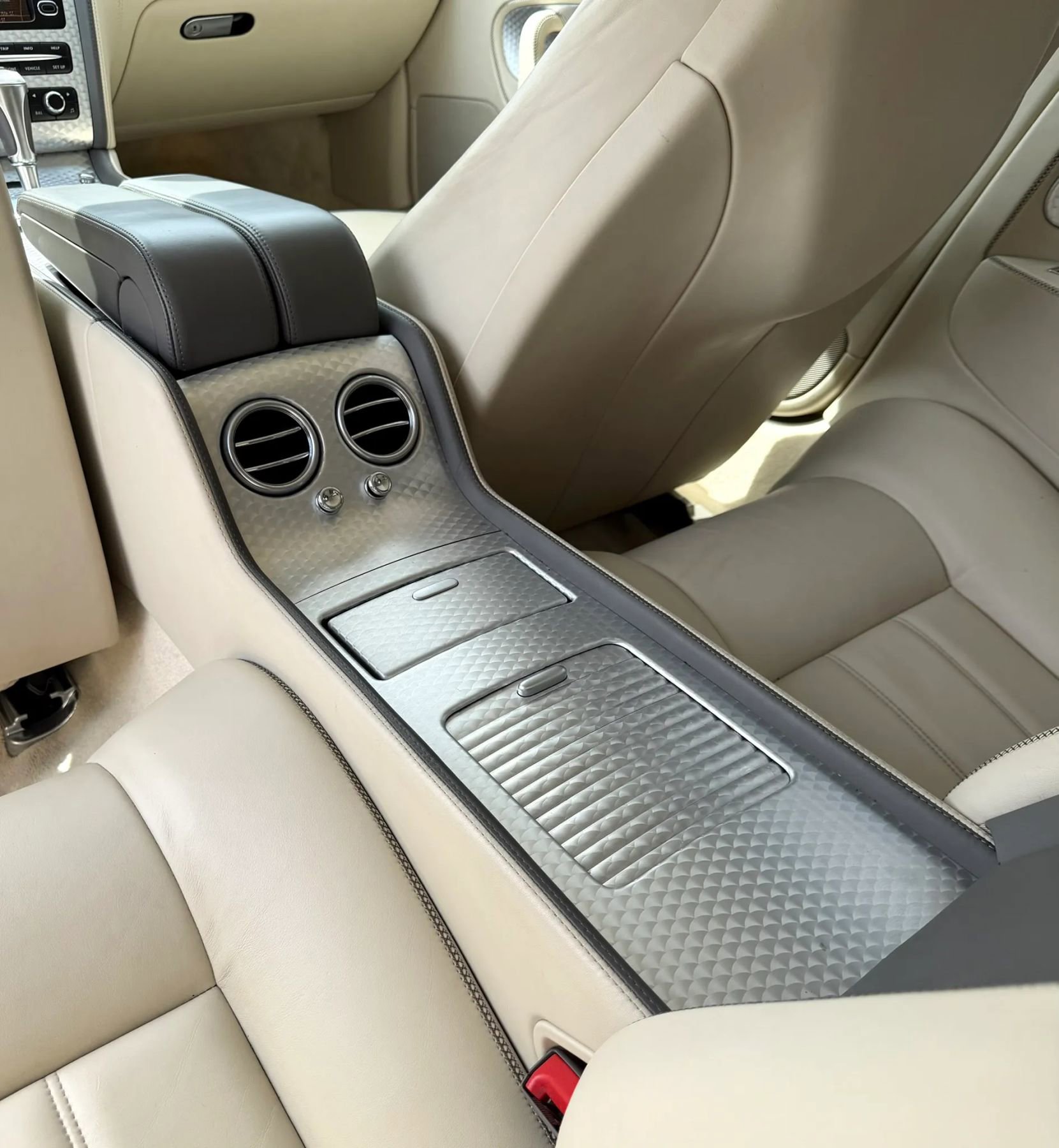 Used 2010 Bentley Continental GT image 17